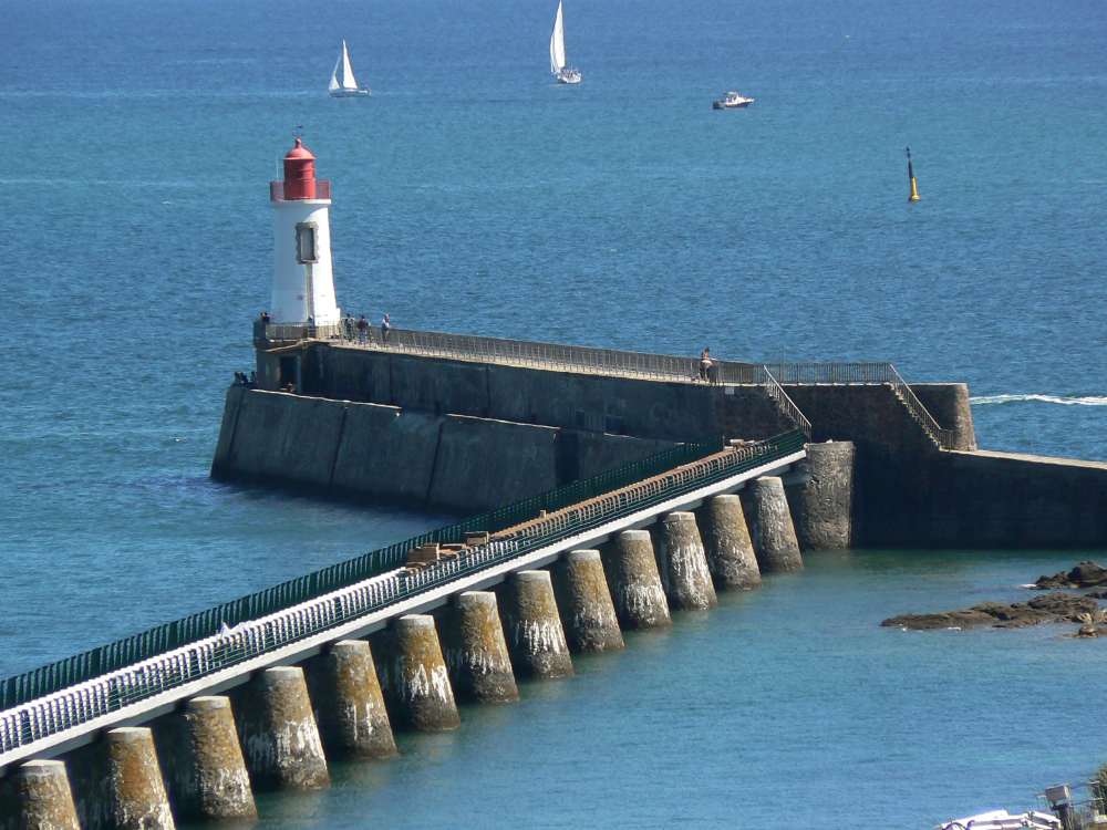 La grande jetée de la Chaume